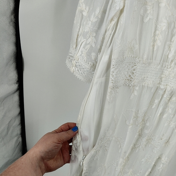 Ever New Lila Embroidered Midi Dress - Picture 5 of 9